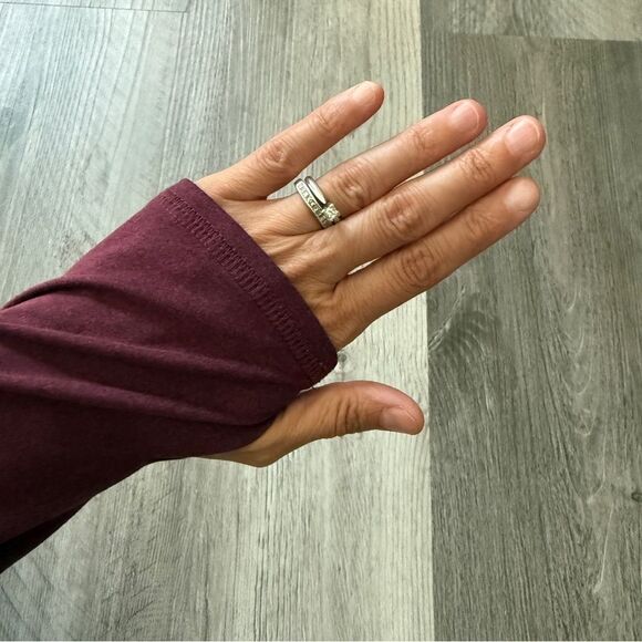 RBX Wine V Neck Thumbhole Top Soft Medium Loose Fit - Picture 3 of 9